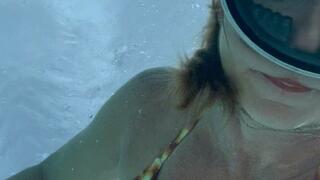 Carissa in Bikini Underwater "Ballet"