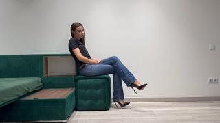 Tapping toes with legs crossed non-stop (custom video)