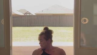 Stretch with Simone Steele