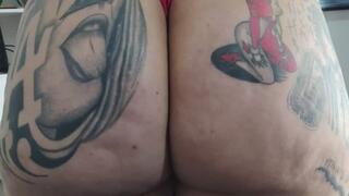 The benefits of my slave when he behaves well I throw all my farts on his cock and he gets so horny