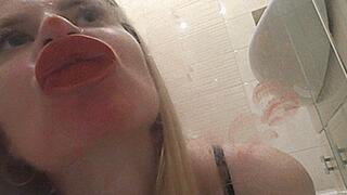Sweet kisses with red lipstick! MP4