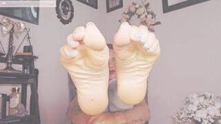 Mini-Clip Dirty, Dusty Foot Worship
