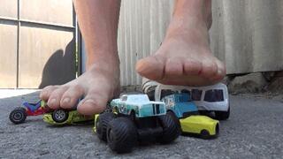 feet transforming into a machine of destruction 2TY