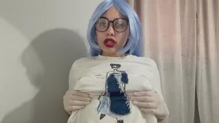 I masturbate and squirt in medical gloves