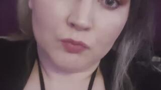 BBW sucking my own nipples
