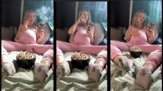 Preggo bitch Chain smokes 6 marlboro while Video Chat with her Addicted step-sister