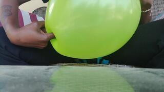 Balloon sounds until pop