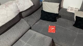 QUEEFING AND READING PUSSY FART