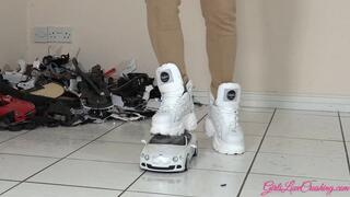 Dark Star 3 - The Model Car Combat (Close-up) WMV