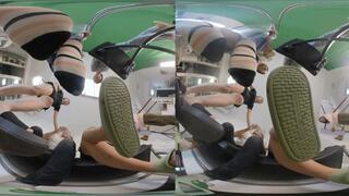 3DVR 180 degree 5 Giant POV Mocks and Treads on Dwarves