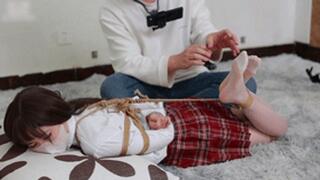 xy324-very cute petite Chinese girl tied up with rope