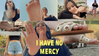 I Have No Mercy - 1080 Giantess Andrea crushes tiny army