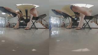 3DVR 180 degree XINGGAN XIAOYU DANGLING POV CRUSH