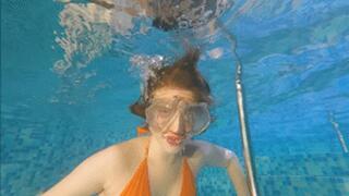 Sena-dancing underwater at the pole 720