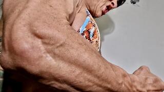 Fbb muscle hairy body mix shape offseason and ripped balanced hairy arms and back agressiv flex grunting angry madness alpha dominant giantess show double biceps beast mode back angry face and deep grunting high!