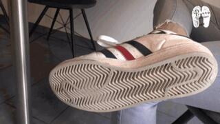 Big RC-Car under Superstars