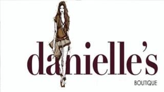 Danielle's Facial Foot Rub (4K)