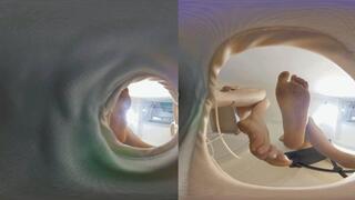 3DVR 180 degree XINGGAN XIAOYU puts dwarves into shoes FEMDOM