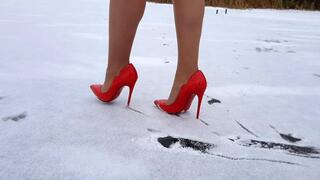 Louboutin hot chick 120 sliding on ice, high heels in snow, high heels sliding on ice, high heels on frozen lake