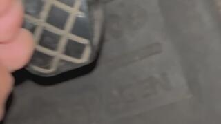 Pedal pumping + insulti + footjob