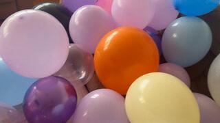 Naughty loonergirl popping