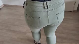 Green thight sexy Jeans and high heelss