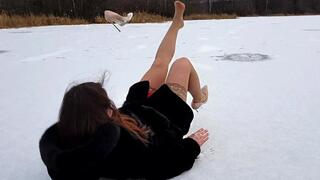 high heels sliding on ice, fall down on high heels, high heels slippery, high heels in snow