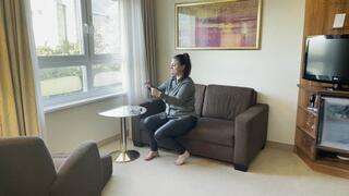 YY243 - Selfbondage in the Hotelroom