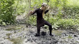 Chloe teases the guy POV with her sweaty feet on a date