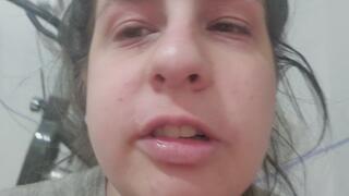 Giantess Dilemma – I Don’t Want to Eat Them… But I Can’t Resist