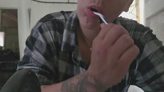 Explore my mouth while I brush my teeth
