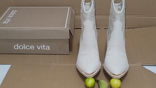 Cowgirl Stomping the cheater