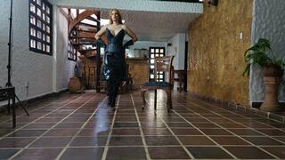 The slaping and reward for worship my louboutin