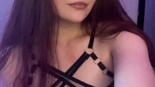 Freaky brunette self pleasuring