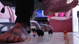 LOLA VS LEGOS endo Vore Legos have come to life and get crushed and eatenGiantess Foot Crush & Vore up close chewing Lego men Belly and digestion show mov