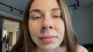 Nose flaring and scrunching nose with eye contact (custom video)