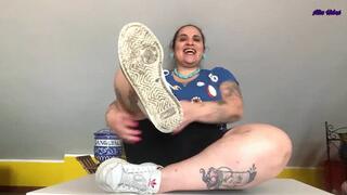 CLEAN MY SNEAKER SOLES