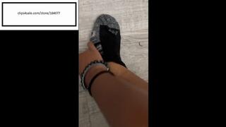 Niauhhh itchy feet from black socks bare ibt