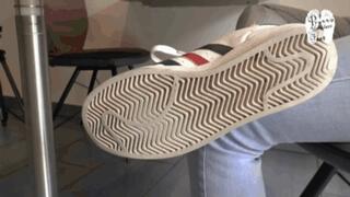 Big RC-Car under Superstars floor view