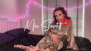 Scarlett's sexy leopard satin robe and nightie tease