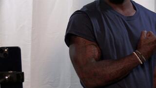 BBC MUSCLE FLEX AND WORSHIP