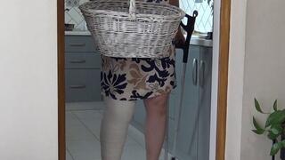 She prepare to leave home