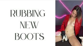 rubbing my new white boots