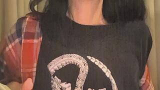 Sniffling and Slurping Spicy Ramen - Messy Eating