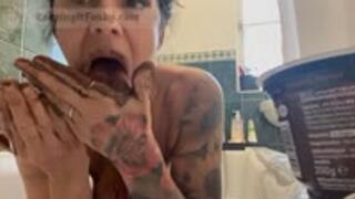 Mistress Nas Food Porn Pt 3!! Finger Lickin' Good!