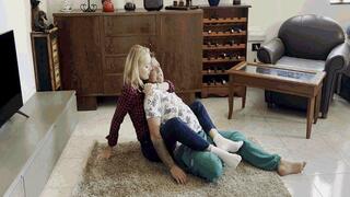 Hot wrestling-2 MOV