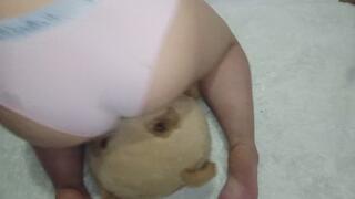 The little bear behaved very badly today and that's why we're going to face-sitting him