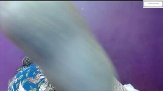 LadyLustrous Itches dry feet in front of you