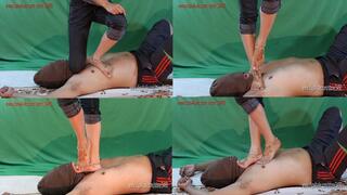 Indian Bridal Mistress On Throat In Henna Feet -2