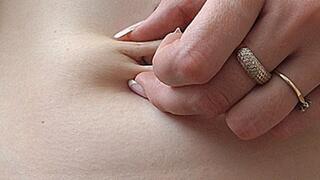 Sweet tasty belly button! MP4